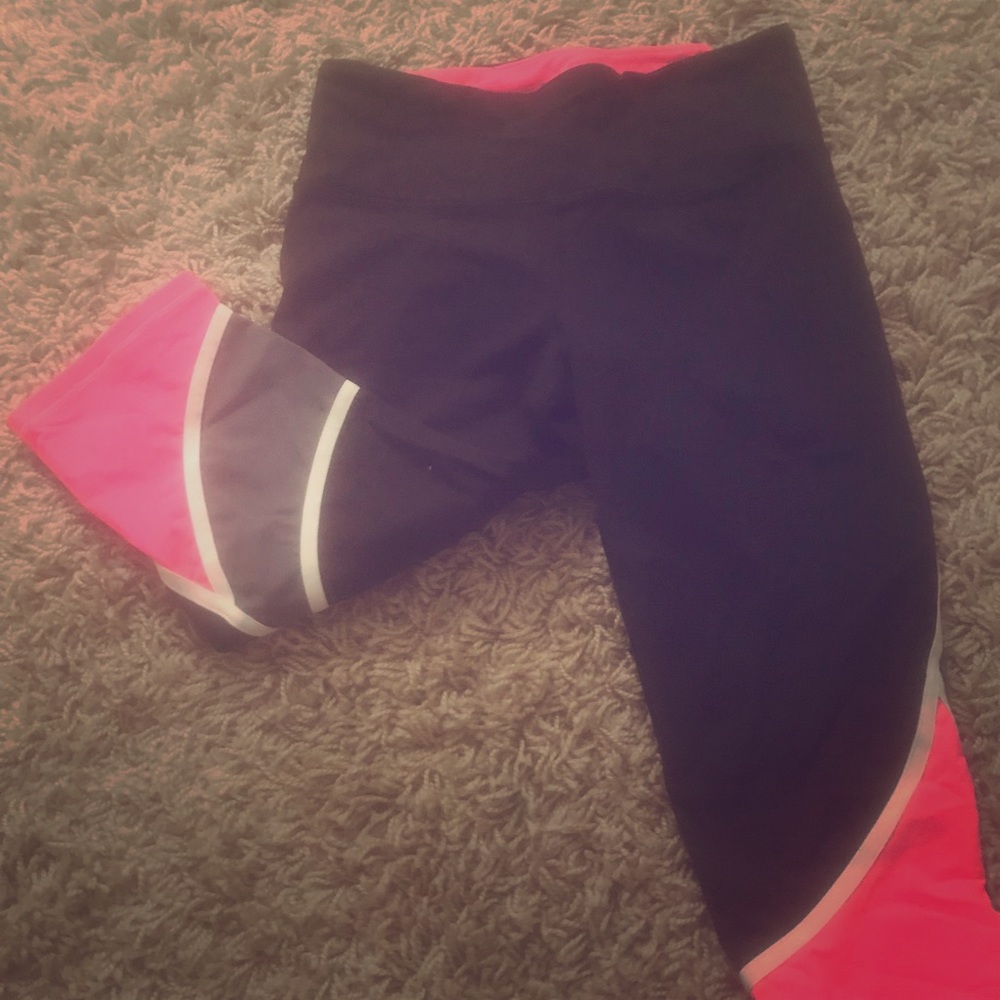 Victoria’s Secret VSX Sport Capris